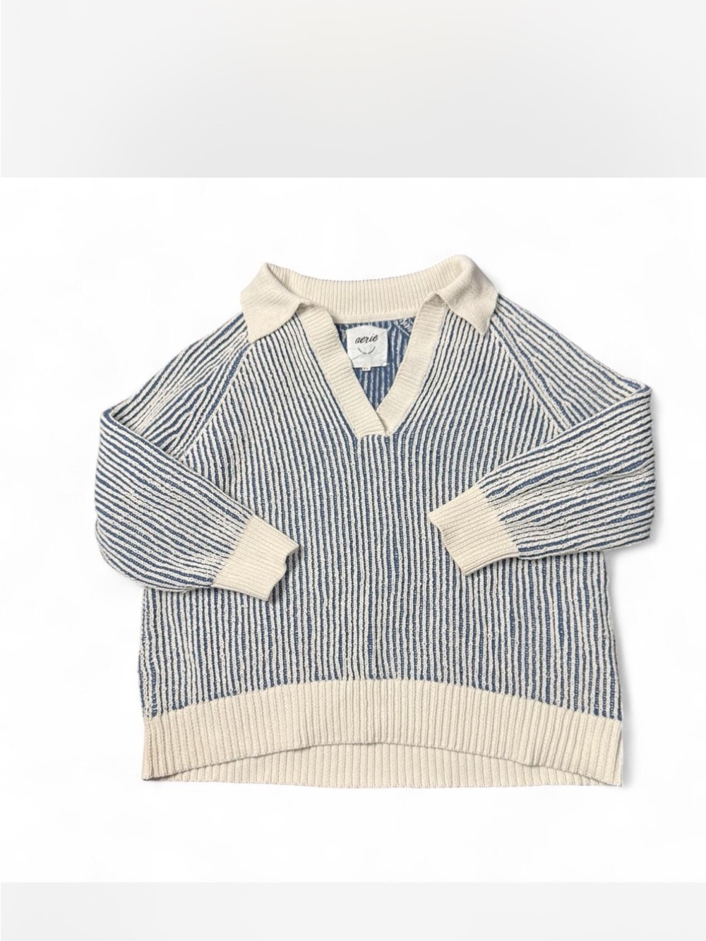 aerie Blue & Cream Striped V‑Neck Knit Top